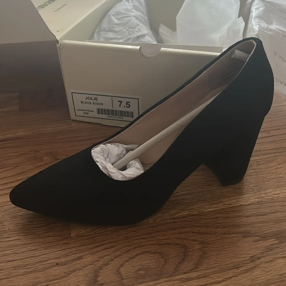 Black Vegan Suede Elegant Women's Pumps- Jolie By J. Adams NIB size 7.5